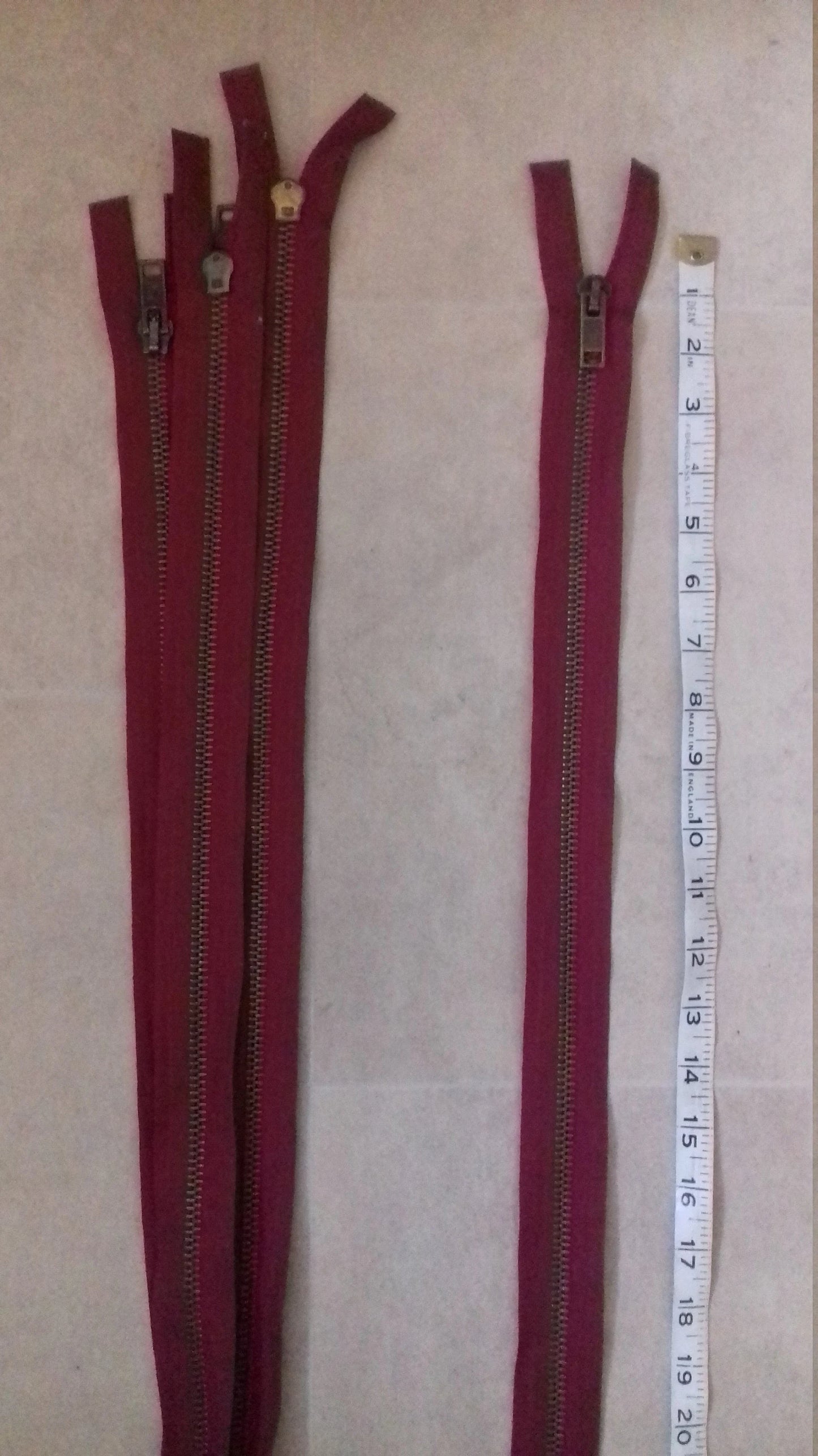 Deep raspberry zip red/burgundy very chunky heavy antique brass metal 23.5 inch (59.5cm) double ended Size 8