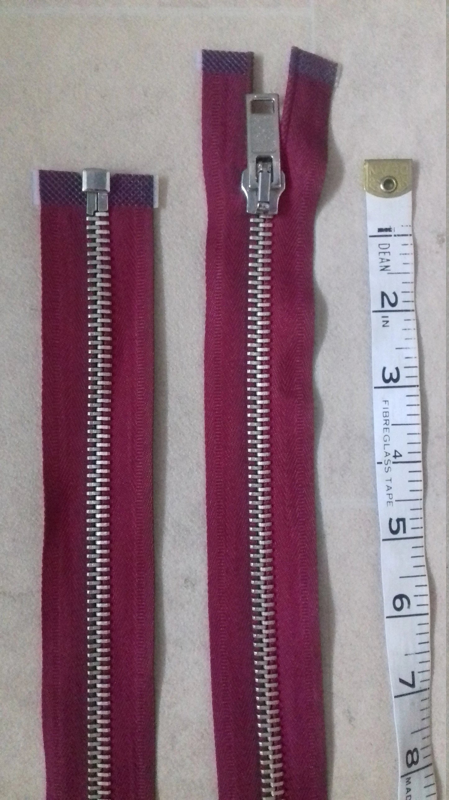 Deep raspberry zip red/burgundy very chunky heavy 23.5 inch separating zip pale gold (59.5cm) open ended Size 5