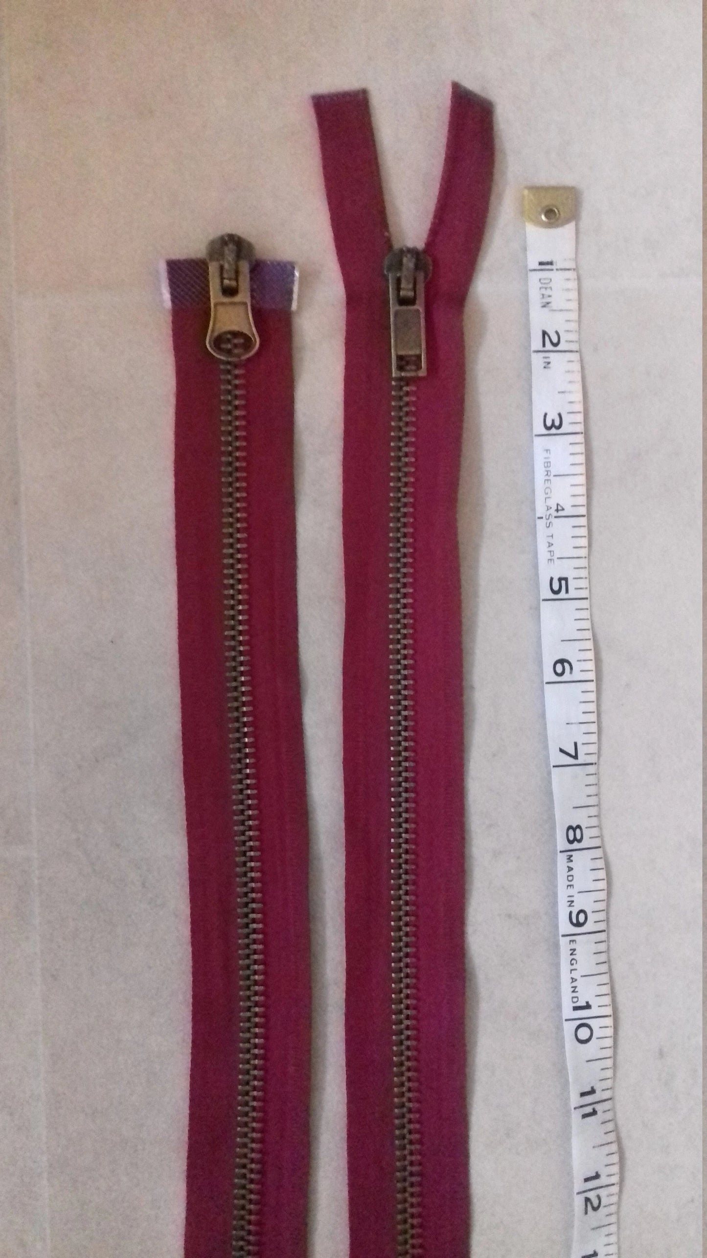 Deep raspberry zip red/burgundy very chunky heavy antique brass metal 23.5 inch (59.5cm) double ended Size 8