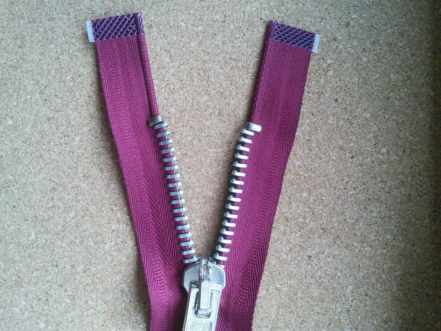 Deep raspberry zip red/burgundy very chunky silver heavy metal separating zip 23.5 inch (59.5cm) open ended silver Size 8