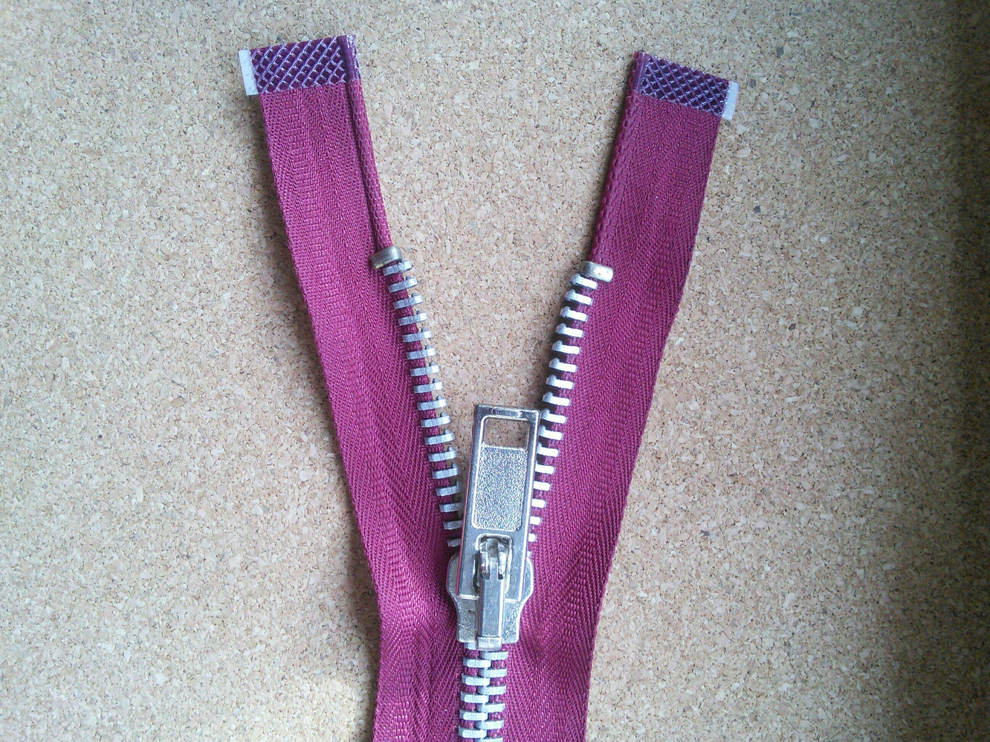 Deep raspberry zip red/burgundy very chunky silver heavy metal separating zip 23.5 inch (59.5cm) open ended silver Size 8