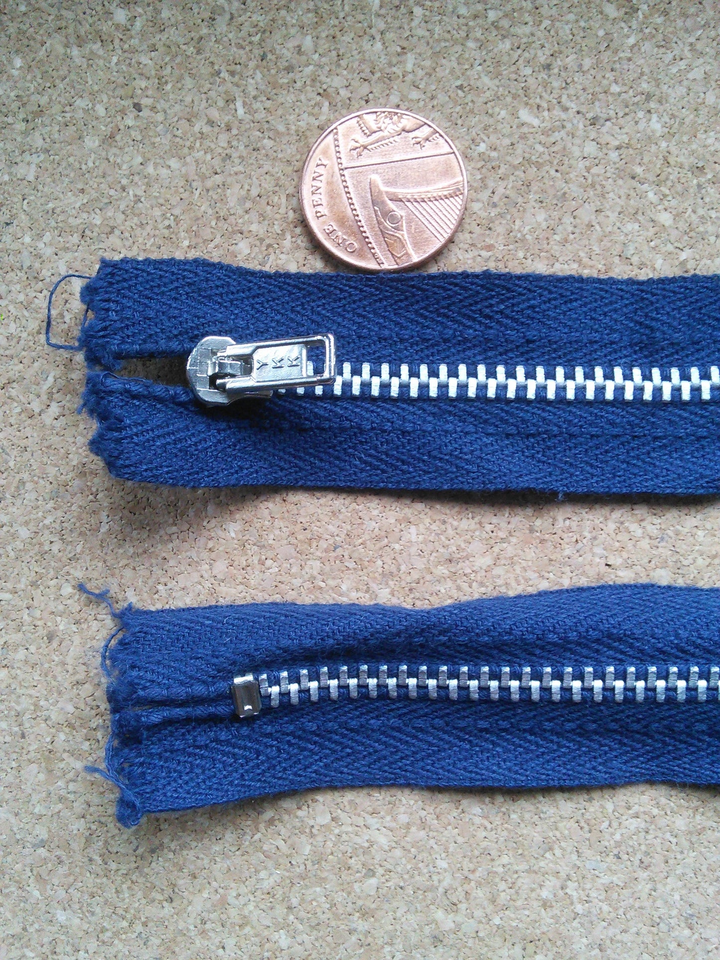 Blue navy zip YKK metal 18 inch (45cm) closed end