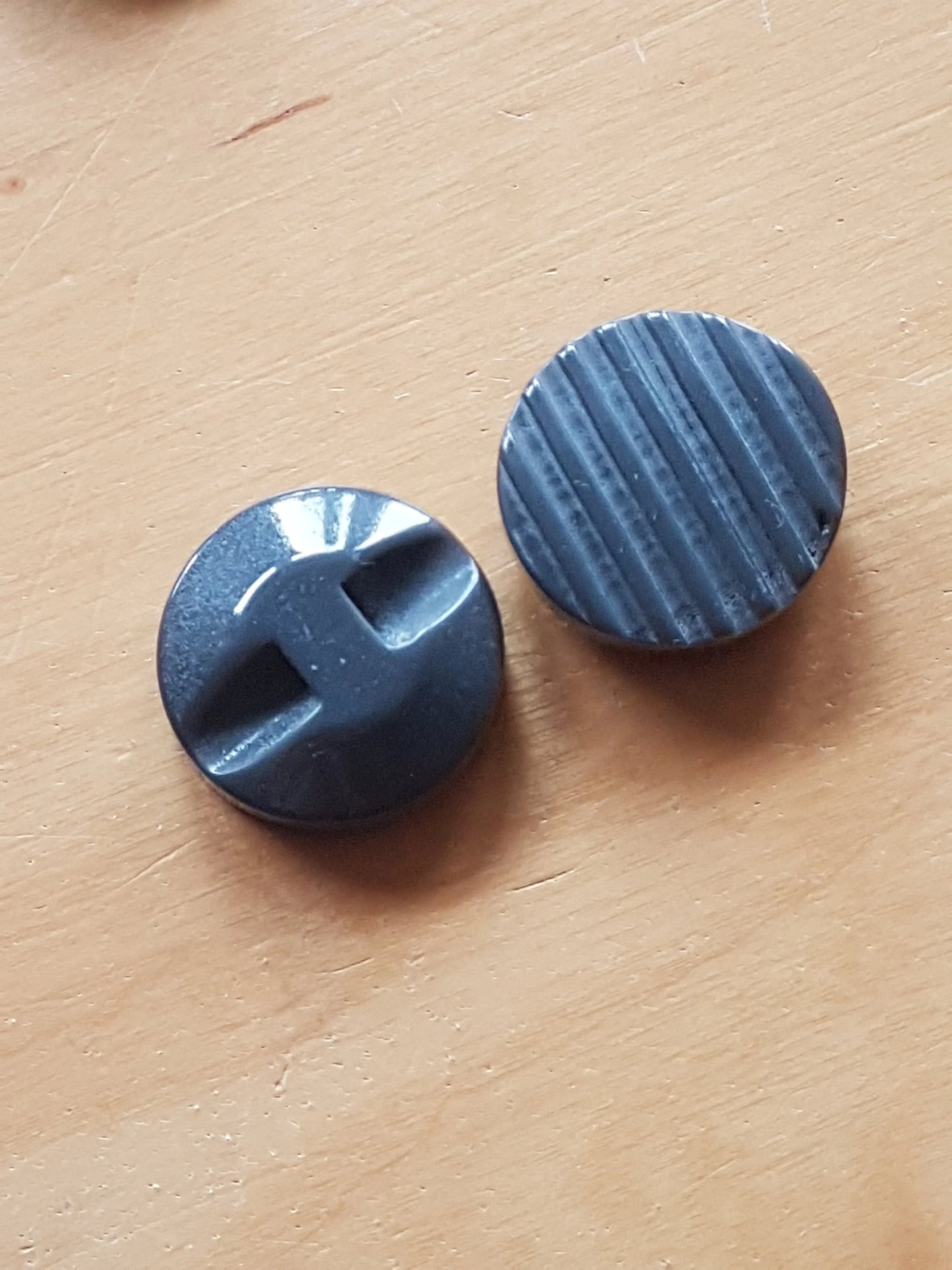 7 Round Retro Buttons Dark Grey Plastic 2.25cm