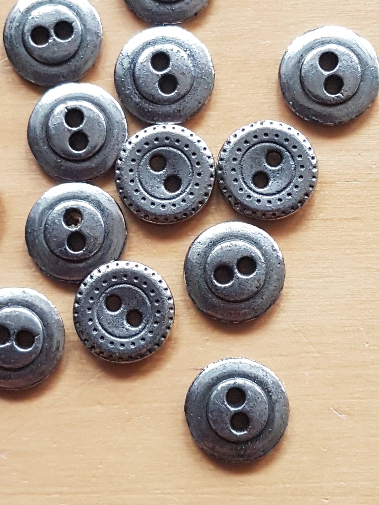 7 Round Buttons Old Silver Pewter Effect Metal 1.25cm