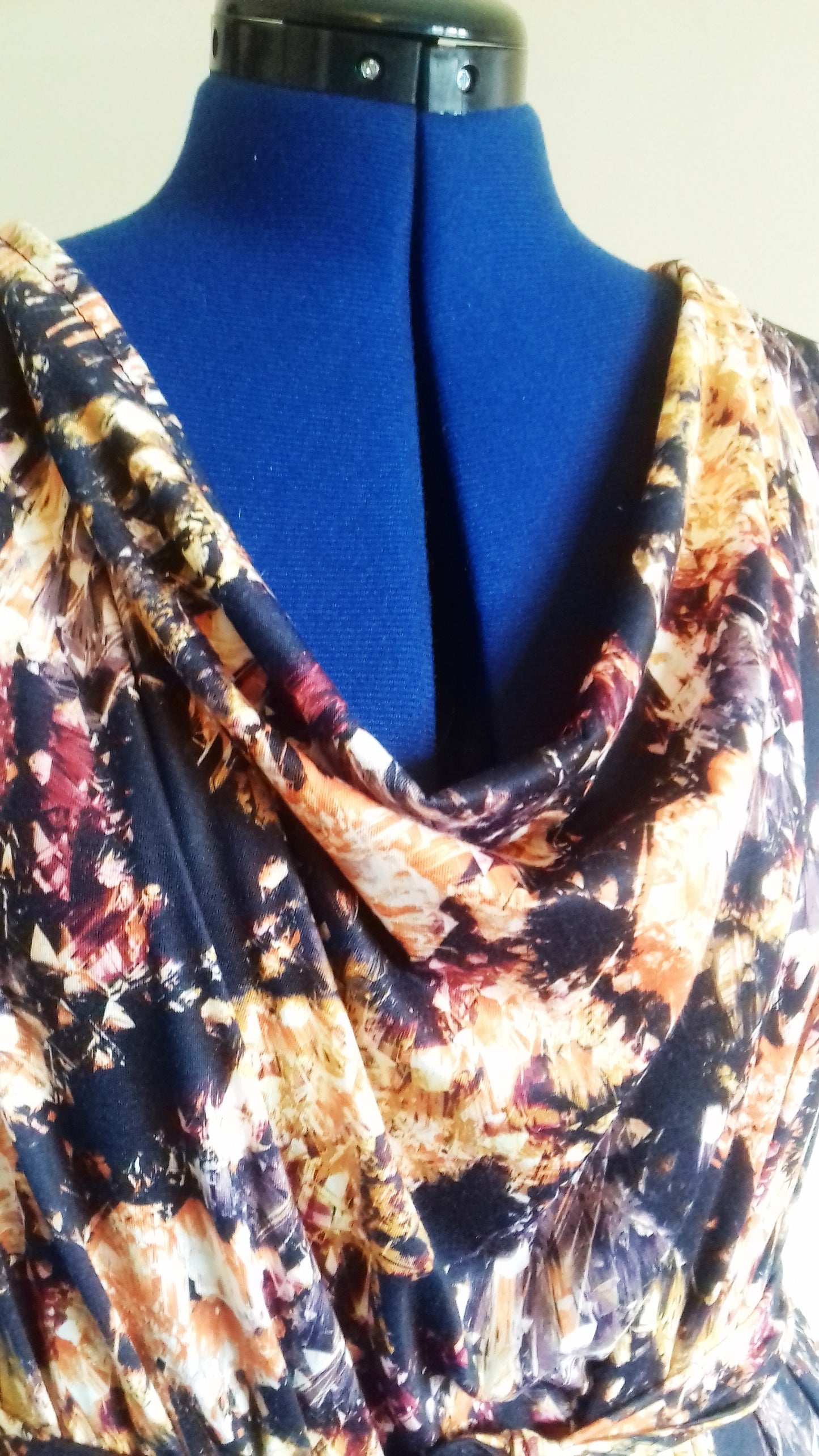 Scoop Neck Abstract Pattern Dress