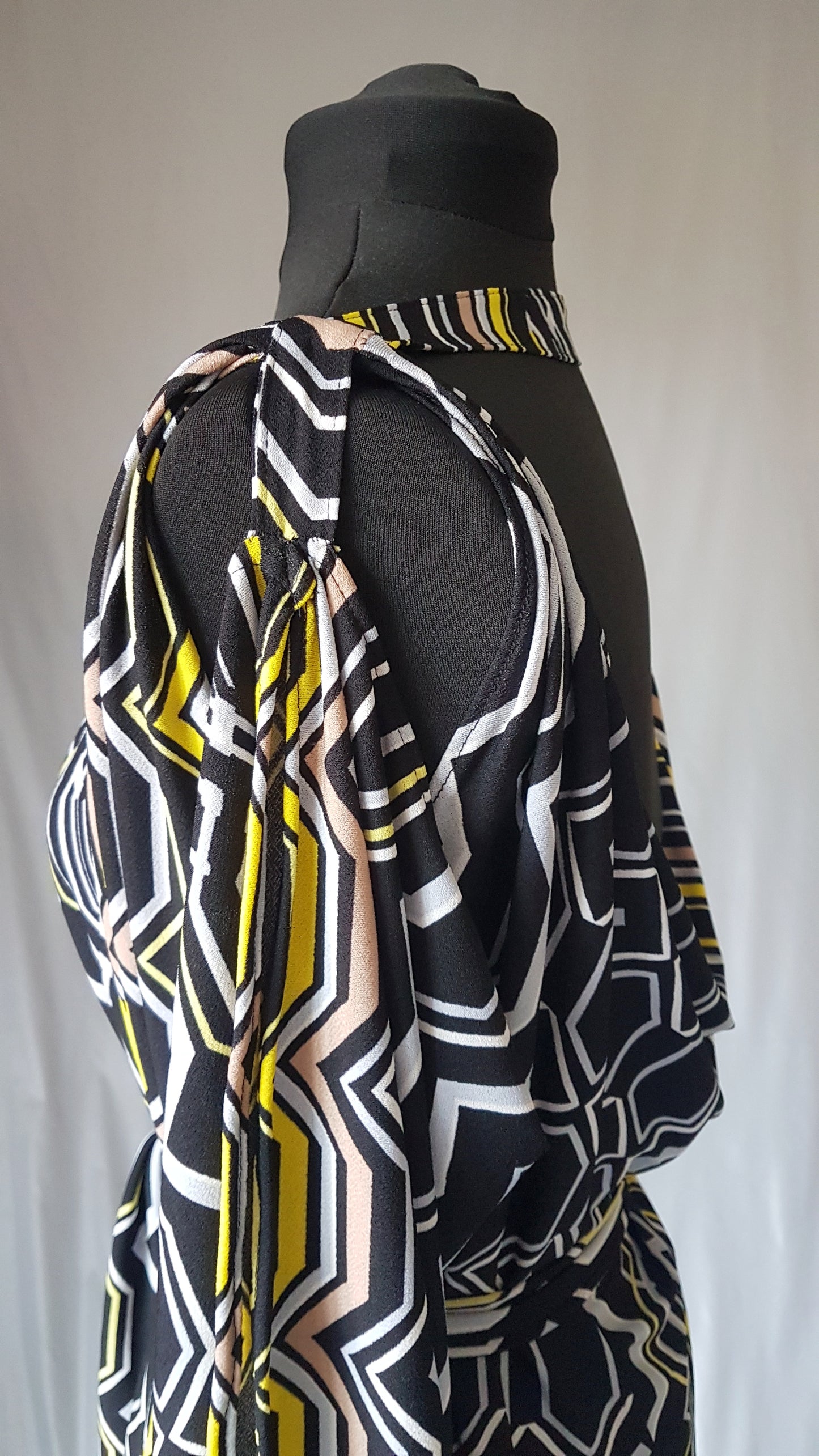 Geometric Pattern Long Sleeve Grecian Backless Dress
