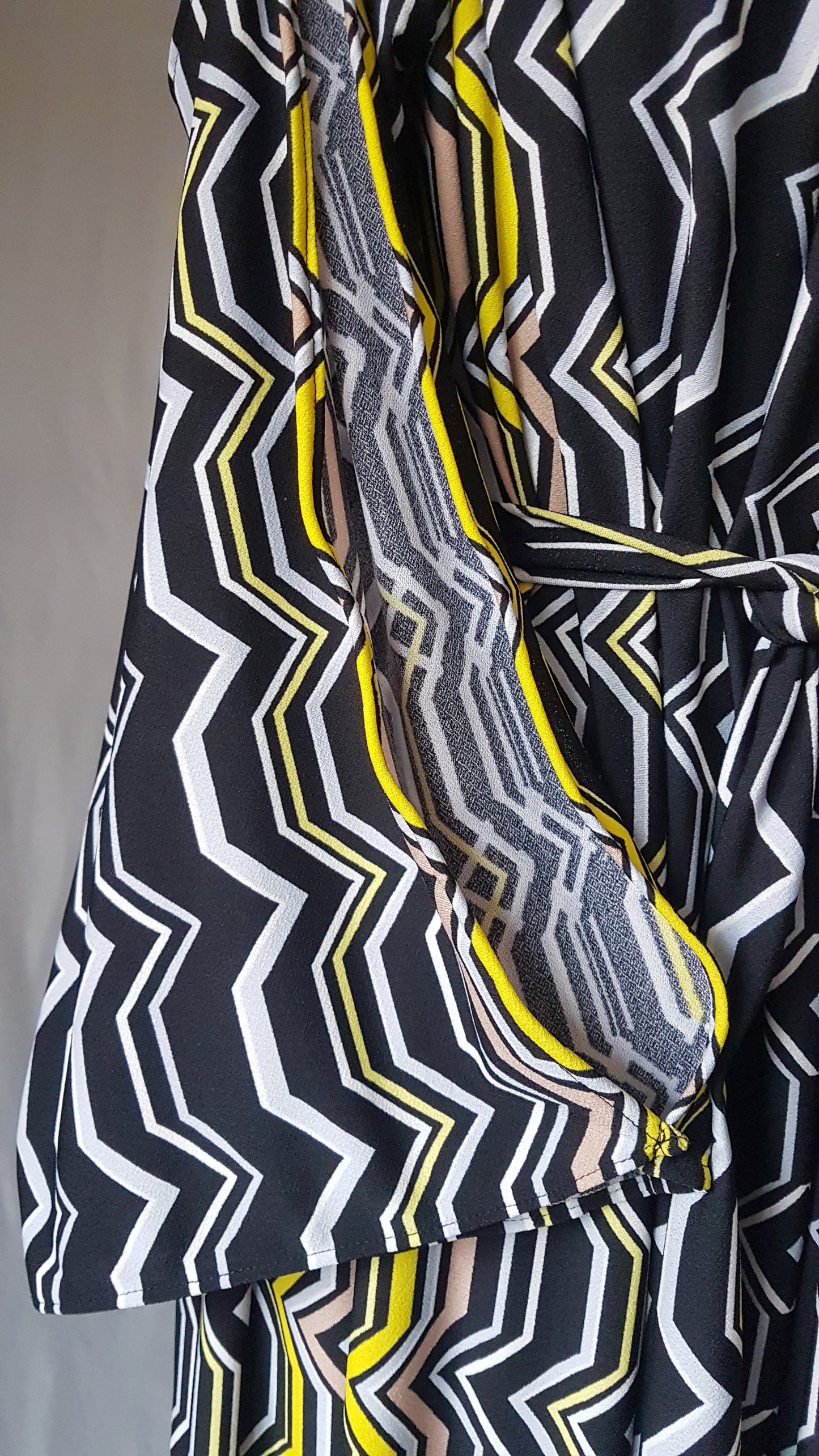 Geometric Pattern Long Sleeve Grecian Backless Dress