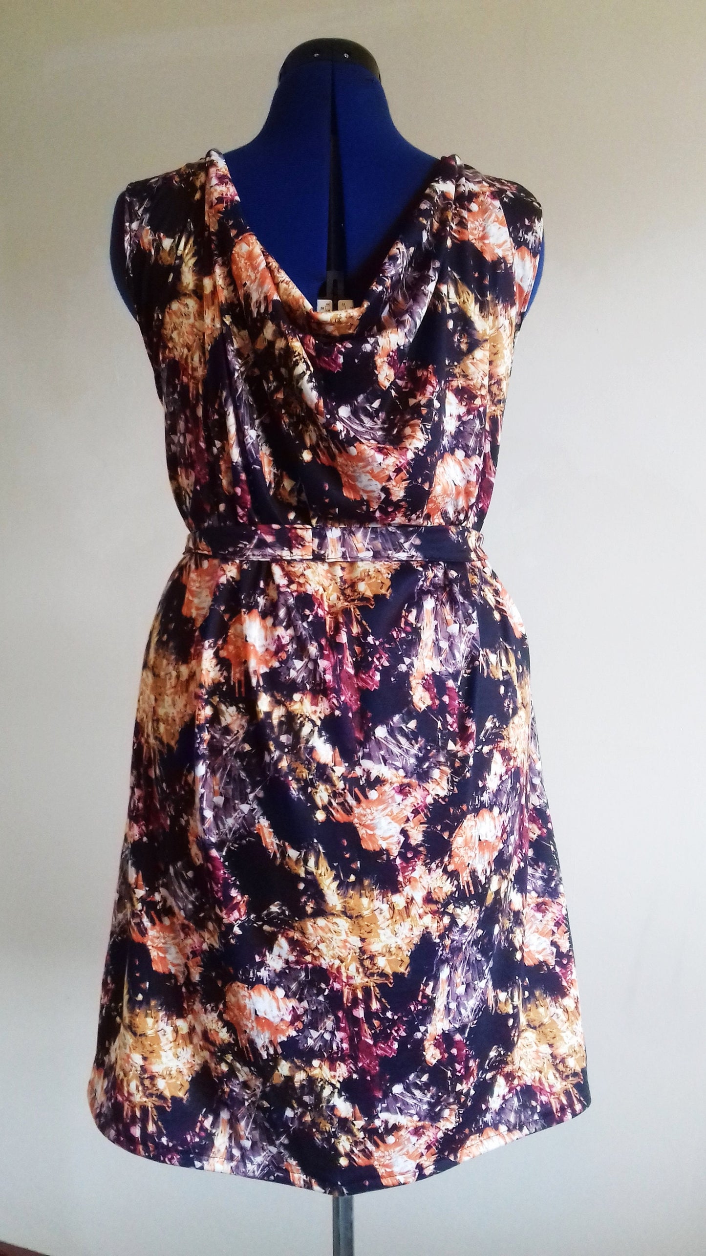 Scoop Neck Abstract Pattern Dress