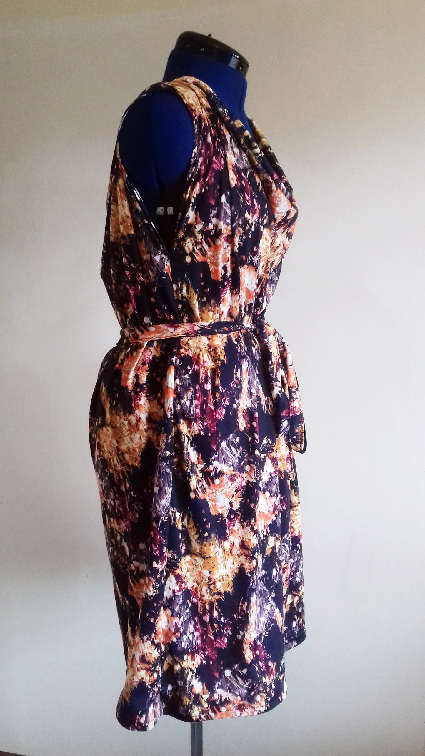 Scoop Neck Abstract Pattern Dress