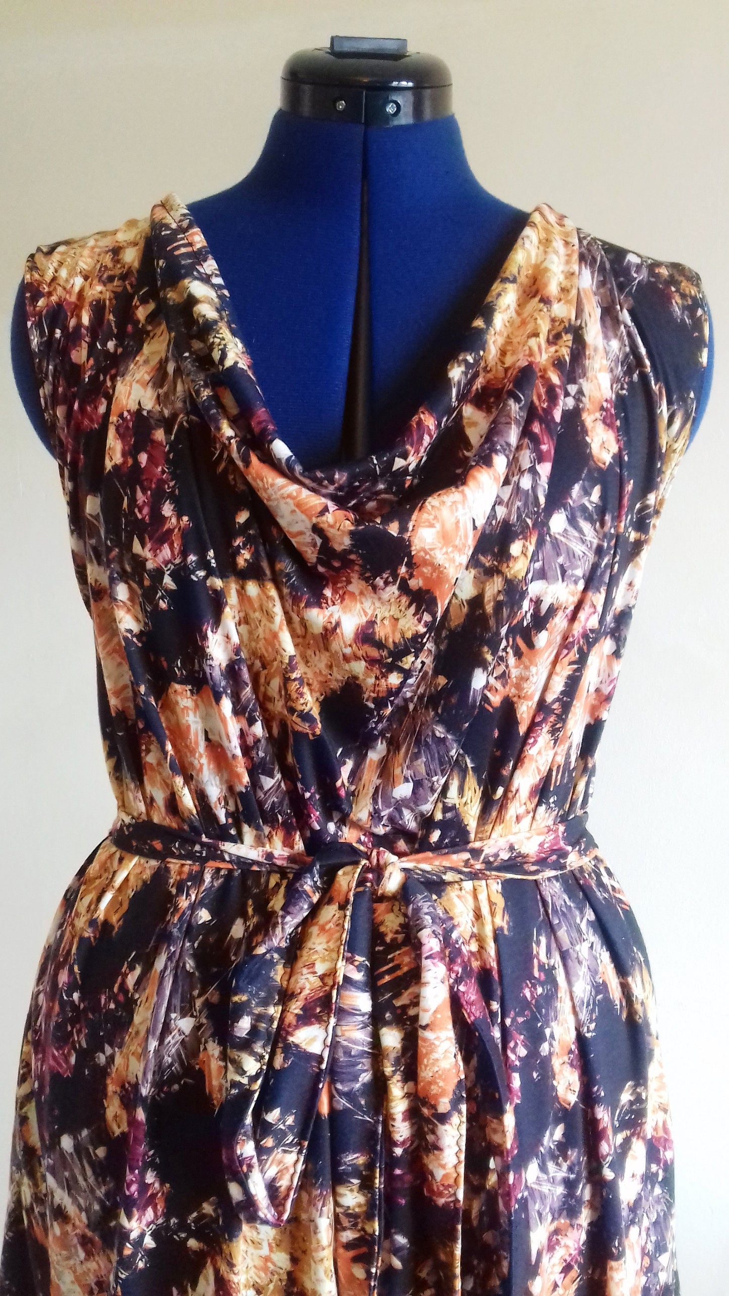 Scoop Neck Abstract Pattern Dress