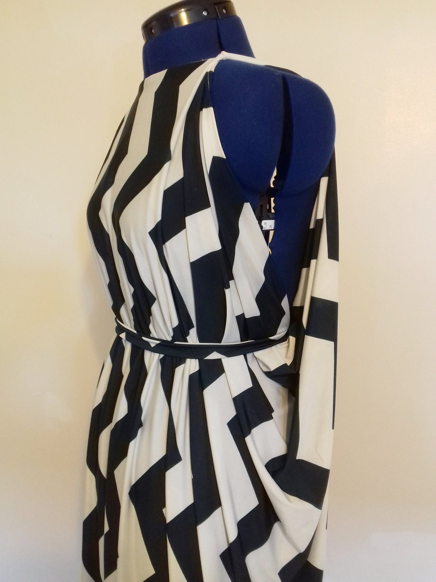 Cream / Dark Green Zig Zag Pattern Dress