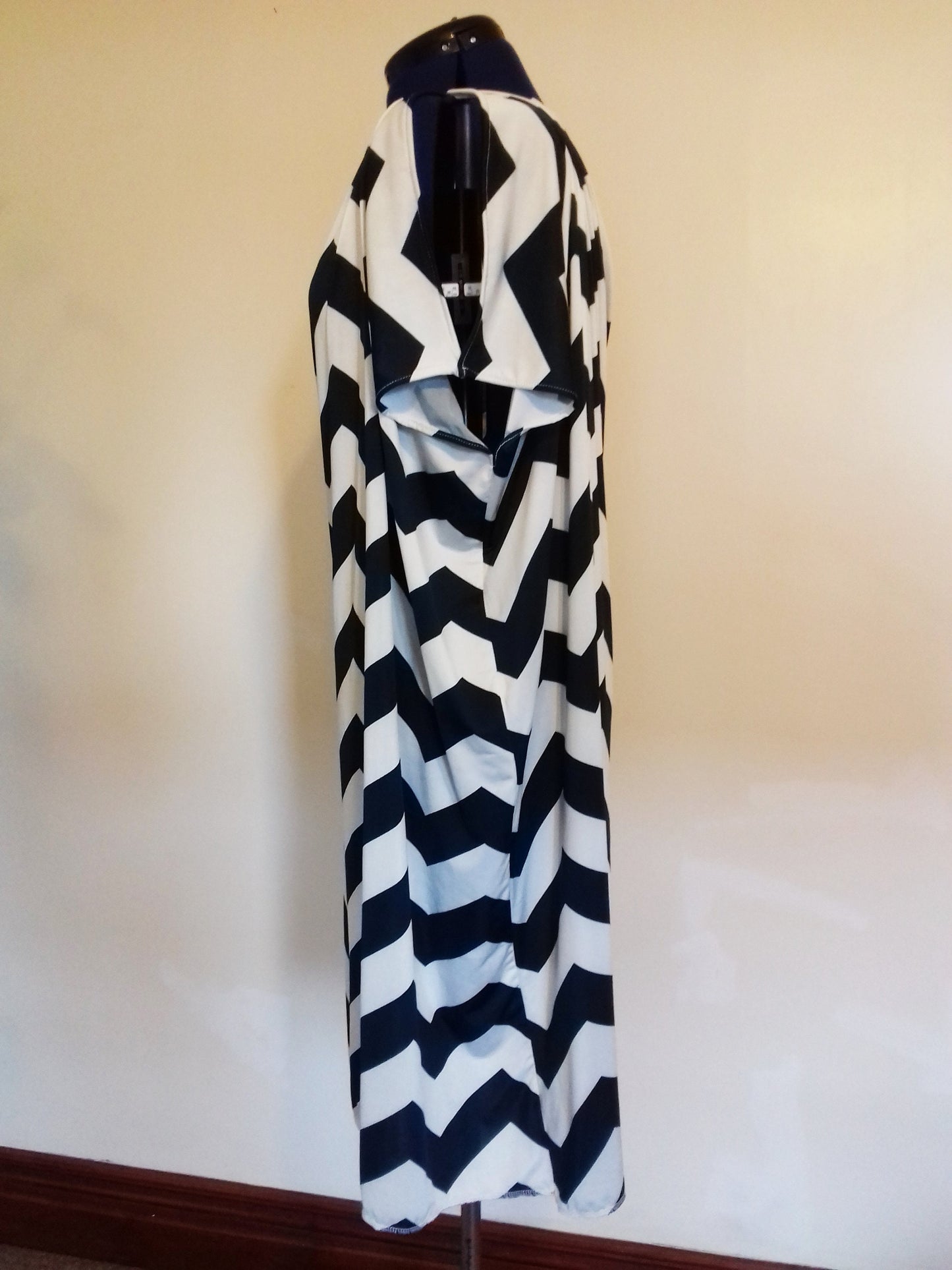 Green White Zig Zag Cold Shoulder Dress