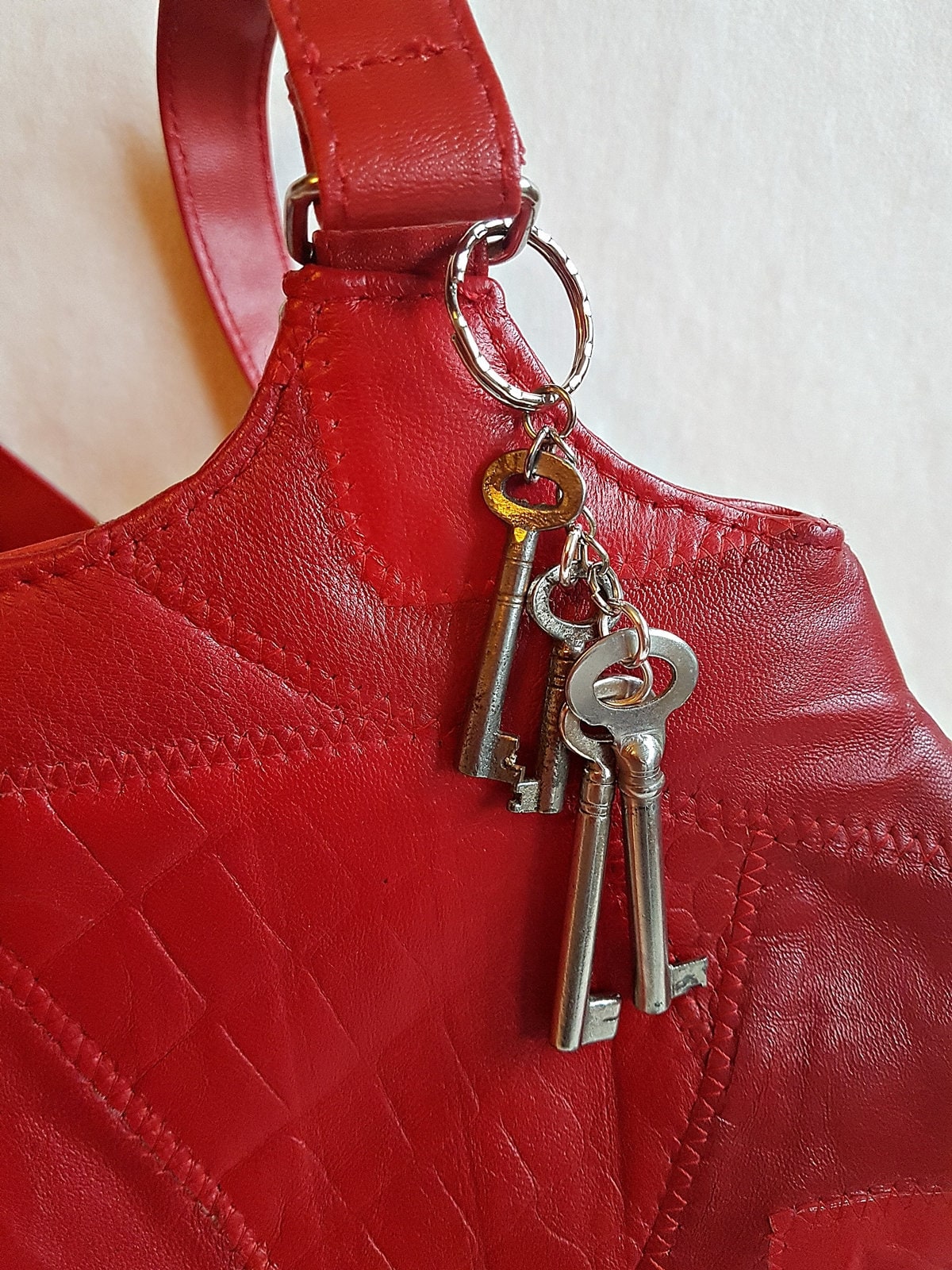 Vintage Silver Keys Key Ring Bag Charm