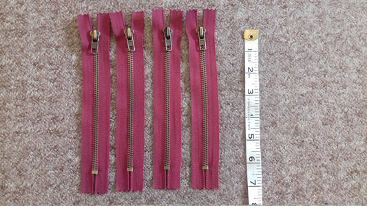 Deep raspberry zip red/burgundy chunky heavy antique brass metal 6 inch (15cm) closed end Size 5