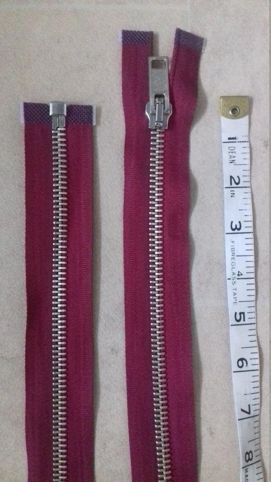Deep raspberry zip red/burgundy very chunky heavy 23.5 inch separating zip pale gold (59.5cm) open ended Size 5