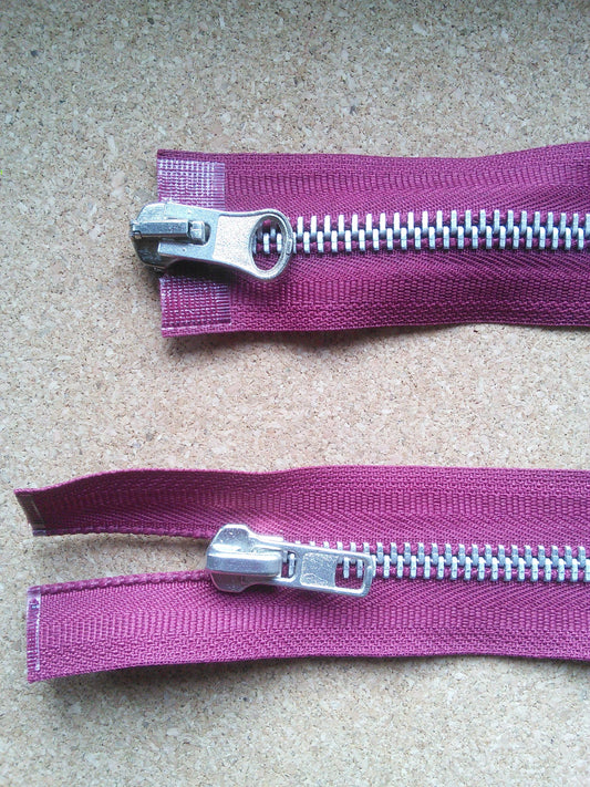 Deep raspberry red/burgundy zip chunky heavy silver metal 23.5 inch (59.5cm) double ended Size 8