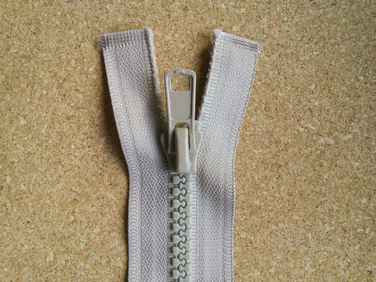 Beige 14 inch zip (35.5cm) chunky heavy separating, open ended plastic