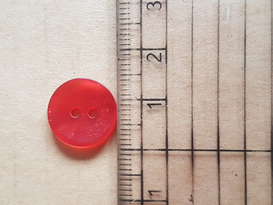 6 Red Buttons Plastic Vintage 1.5cm