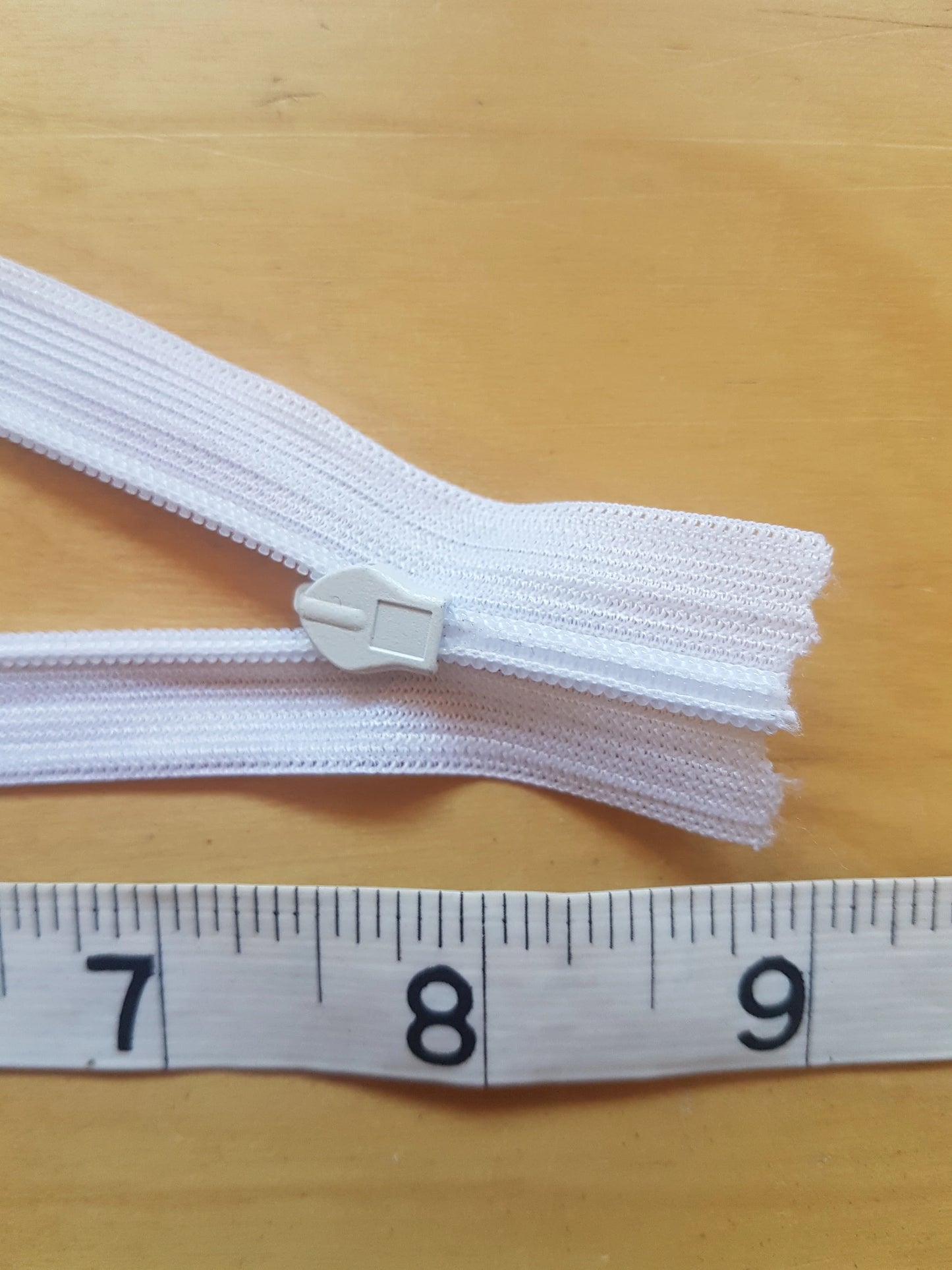 White nylon zip 8 inch (20.25cm) concealed for lighter fabrics
