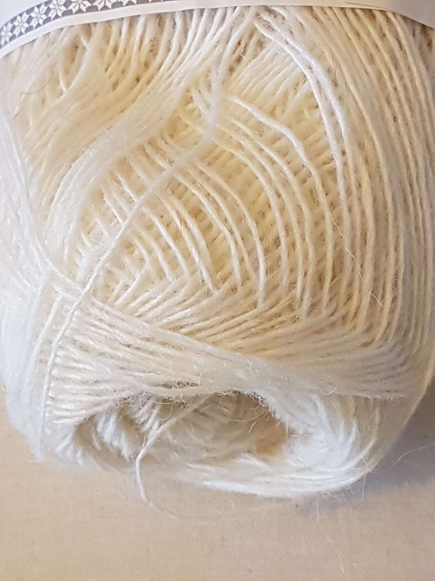 White Cream Wool 50g Lopi Einband