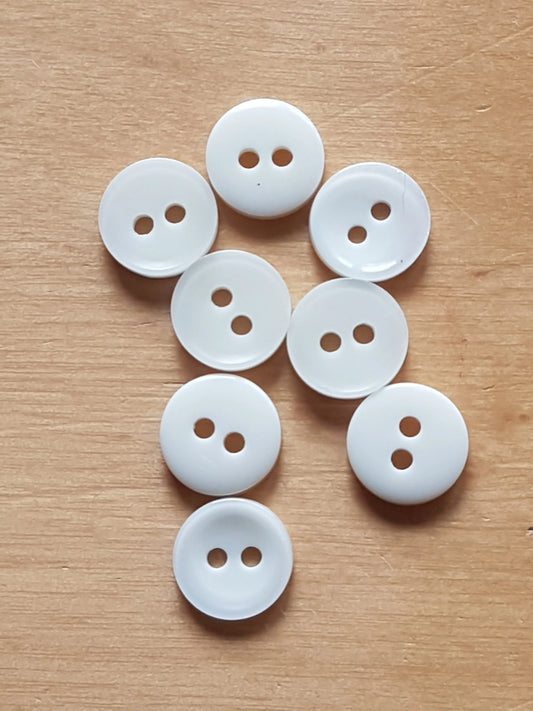 8 Round Buttons Cream/Pale Yellow Plastic 1cm
