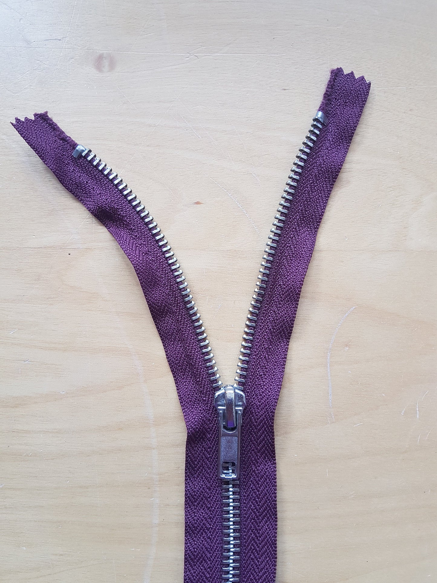 Plum / Deep Burgundy / Red silver metal zip chunky heavy 15 inch closed end