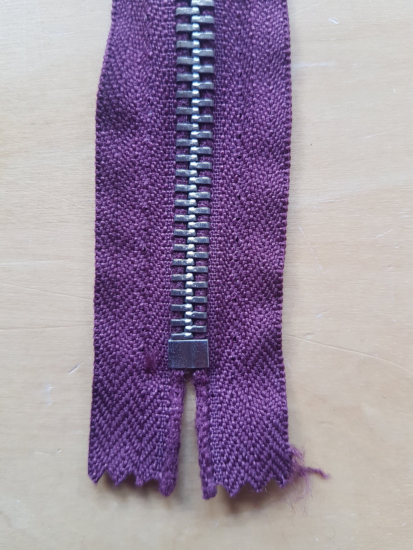 Plum / Deep Burgundy / Red silver metal zip chunky heavy 15 inch closed end