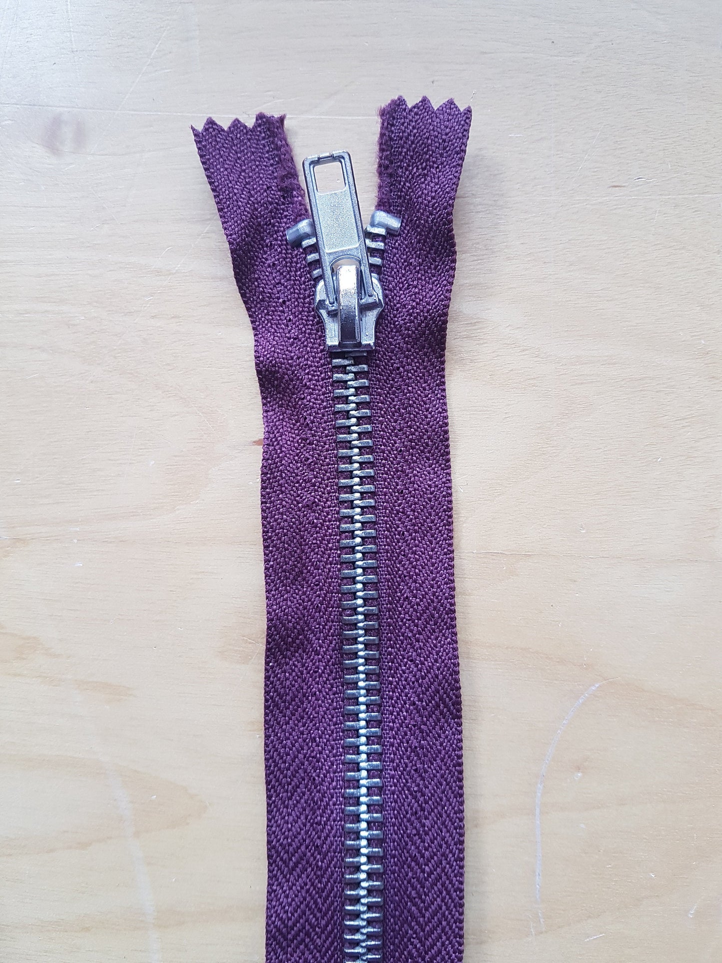 Plum / Deep Burgundy / Red silver metal zip chunky heavy 15 inch closed end